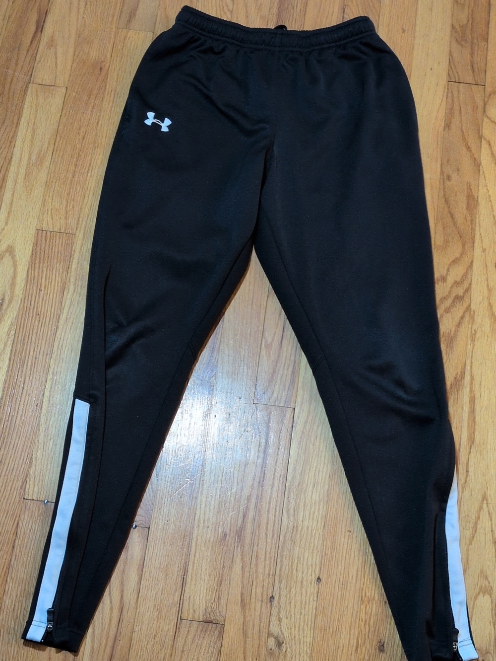 Under Armour men's Black Joggers with White Side Panels zipper bottom S